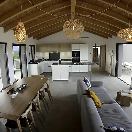 Citta Di Lume & Lofts מלון דירות